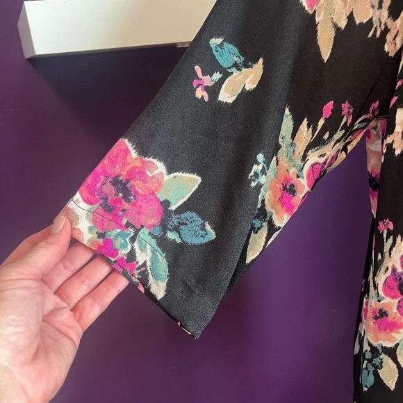 7 for $30 Sara Michelle Floral Print Blouse Tunic - Picture 4 of 10
